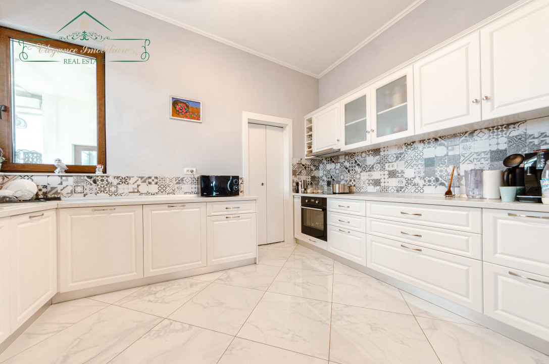 big__65edcc6304a45-8