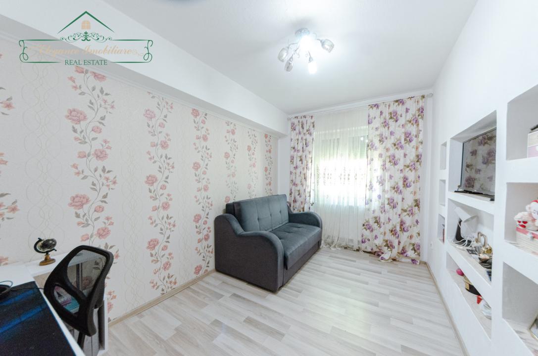 Apartament cu 3 camere, zona Piata Mica, Arad