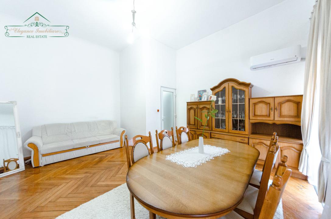 Apartament cu 4 camere si centrală proprie, zona Ultracentrală, Arad