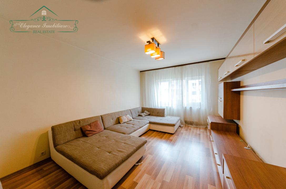 Apartament cu 3 camere si centrală proprie, zona Alfa, Arad