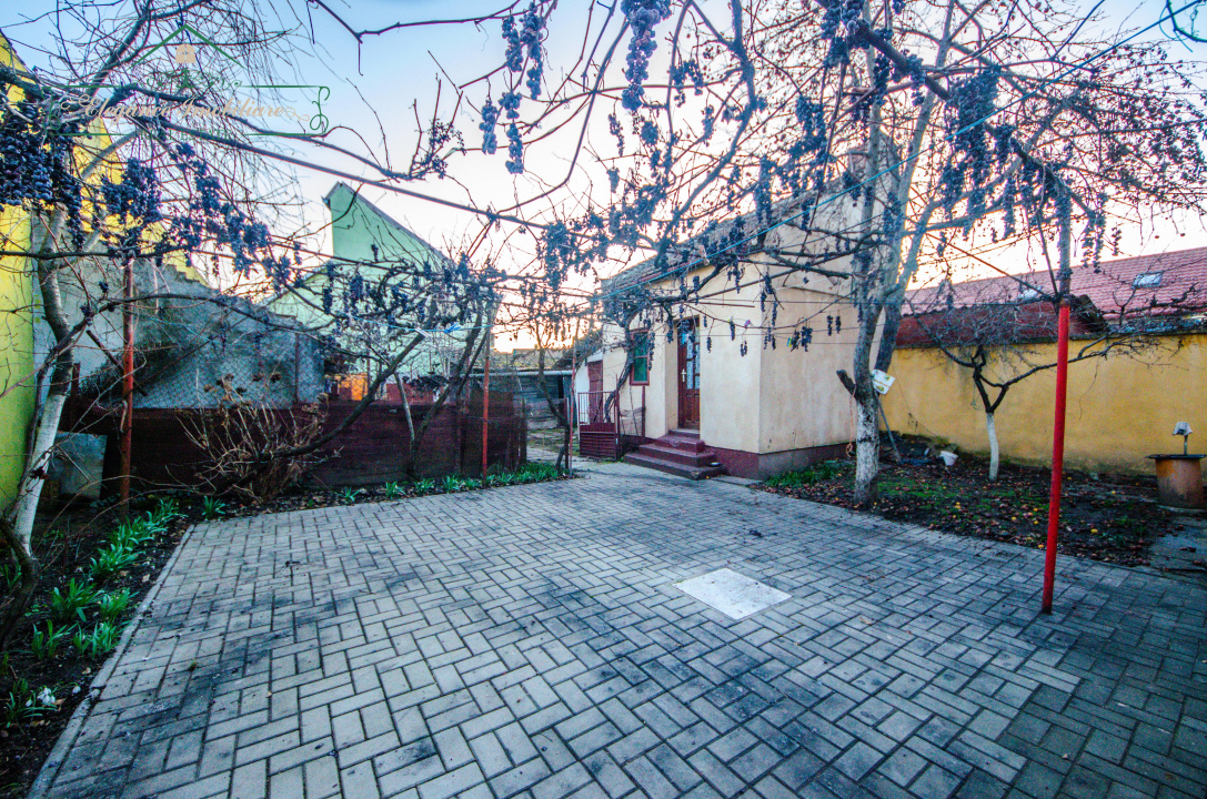 Casa cu 3 camere, zona Gradiste, Arad