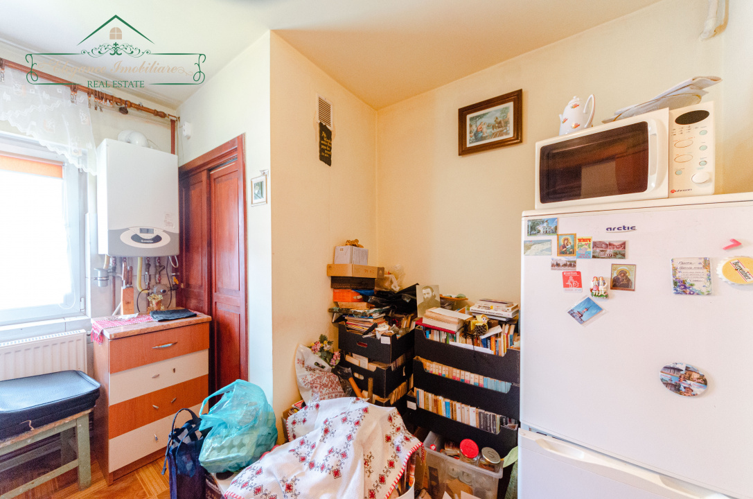 Apartament 3 camere cu centrala proprie, zona 100 Micalaca, Arad