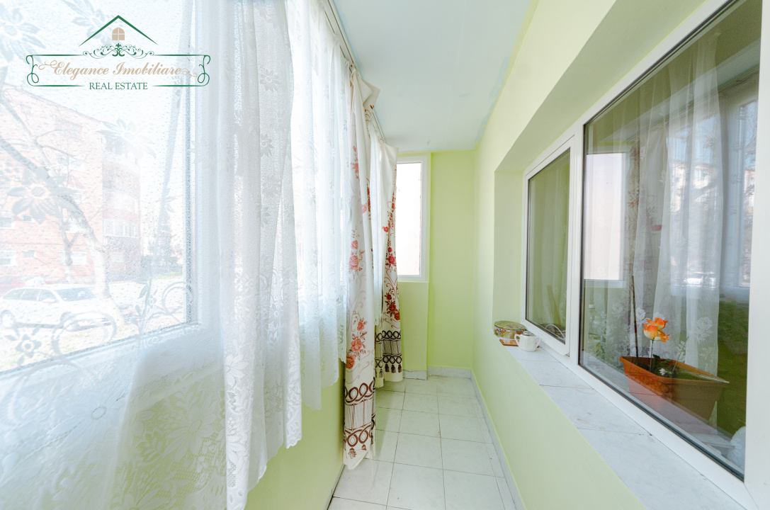 Apartament 3 camere cu centrala proprie, zona 100 Micalaca, Arad