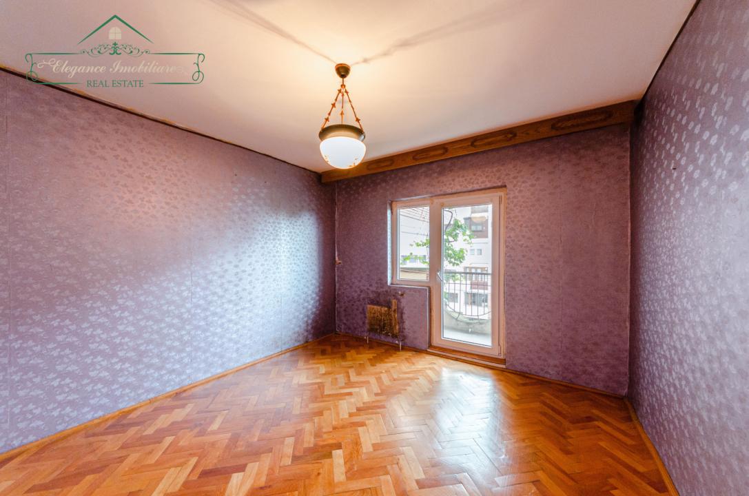 Apartament cu 3 camere, zona Alfa, Arad
