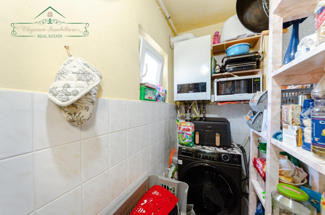 Apartament spațios cu 5 camere, centrală proprie,  zona Micălaca Miorița, Arad