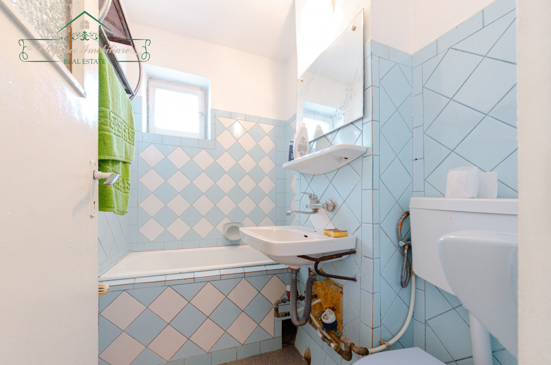 Apartament cu 3 camere, zona Fortuna, Arad