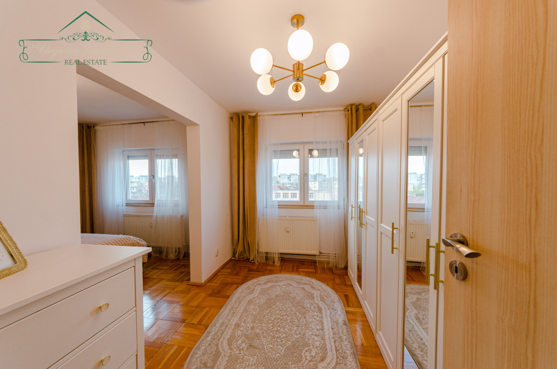 Apartament cu 5 camere si centrala proprie, zona Aurel Vlaicu, Arad