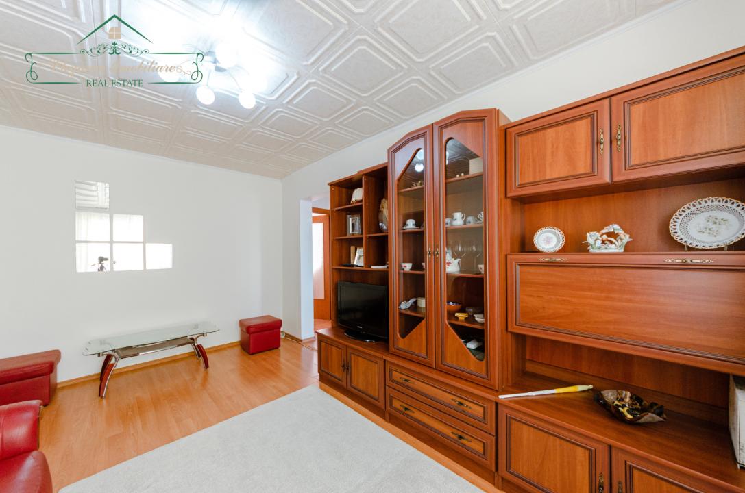 Apartament cu 3 camere, zona Fortuna, Arad